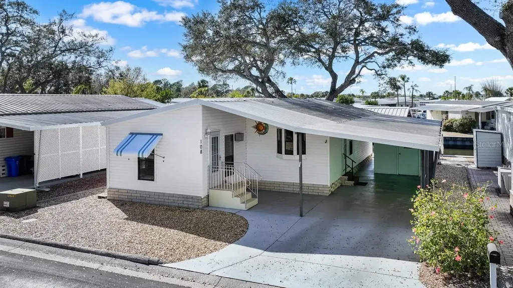 108 N Saint George Circle Apollo Beach FL 33572