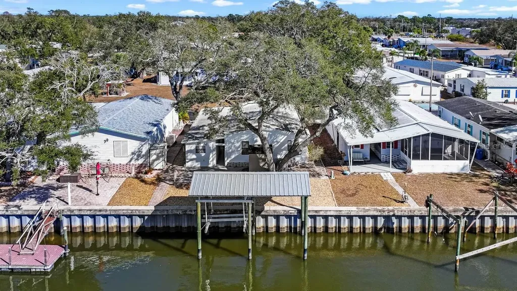 108 N Saint George Circle Apollo Beach FL 33572