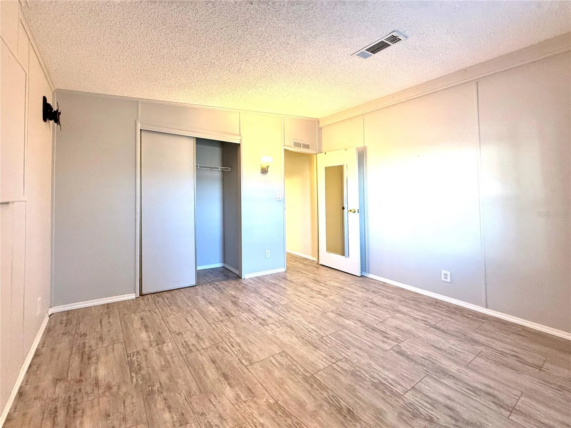 108 N Saint George Circle Apollo Beach FL 33572