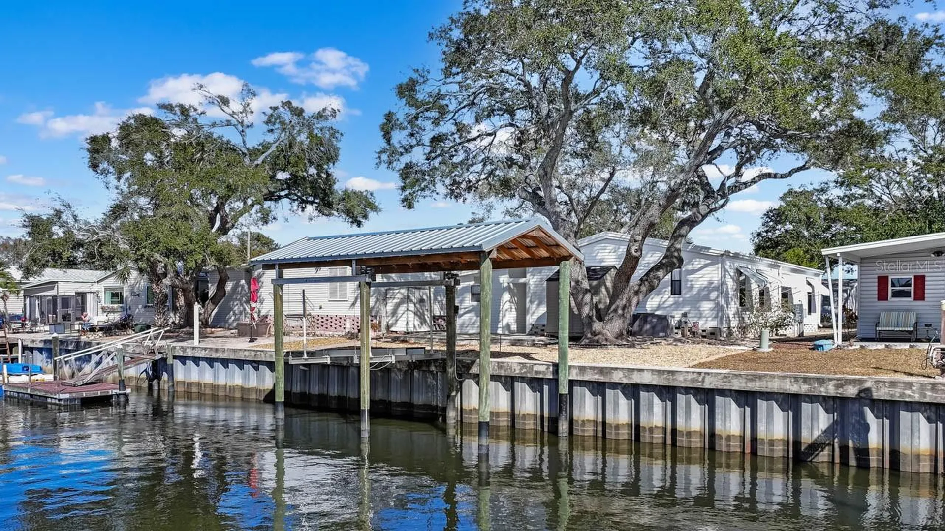108 N Saint George Circle Apollo Beach FL 33572