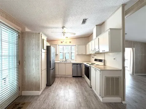 108 N Saint George Circle Apollo Beach FL 33572