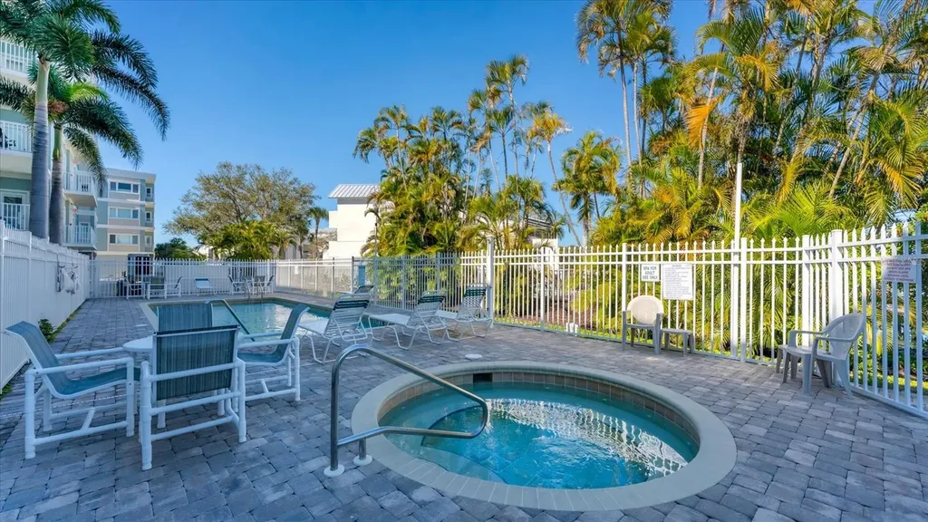 2245 N Beach Road Englewood FL 34223