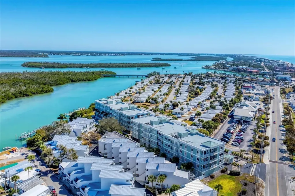 2245 N Beach Road Englewood FL 34223