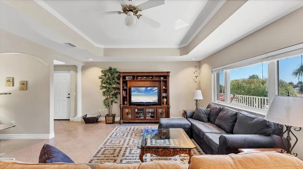 2245 N Beach Road Englewood FL 34223