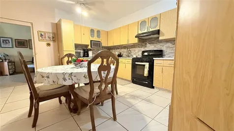 22 Hermanos Avila, Beltran Fajardo PR 00738