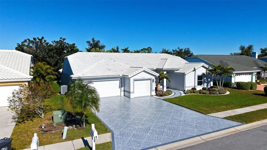 6948 Stetson Street Circle Sarasota FL 34243