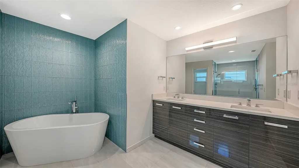6948 Stetson Street Circle Sarasota FL 34243