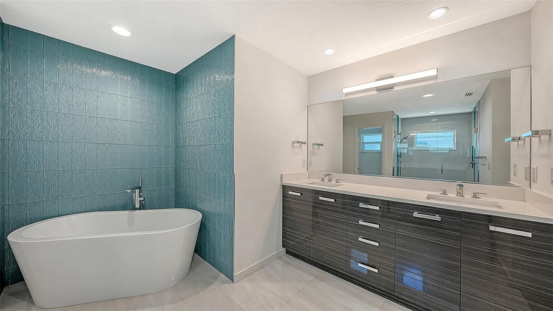 6948 Stetson Street Circle Sarasota FL 34243