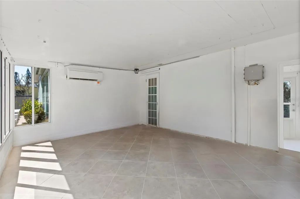 6725 Roxbury Drive Sarasota FL 34231