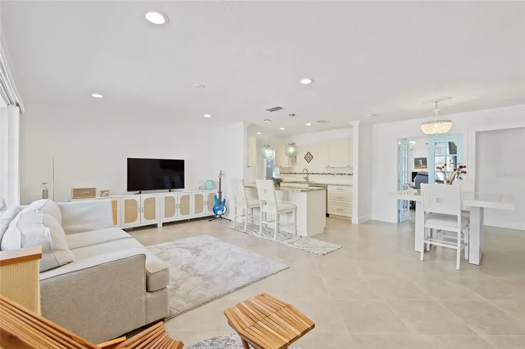 6725 Roxbury Drive Sarasota FL 34231