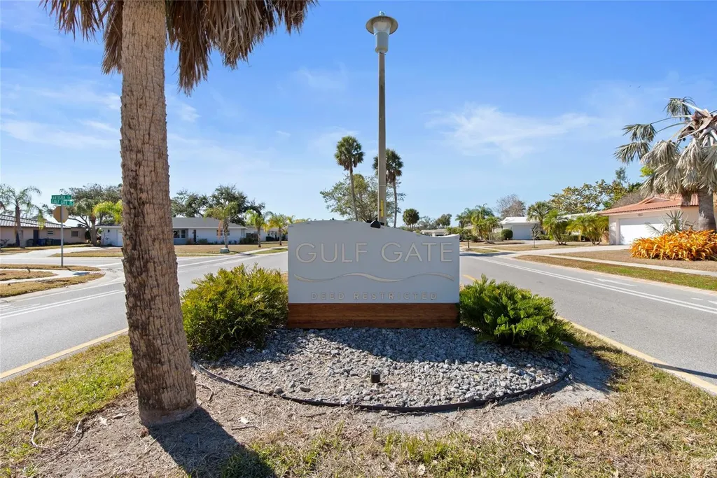 6725 Roxbury Drive Sarasota FL 34231