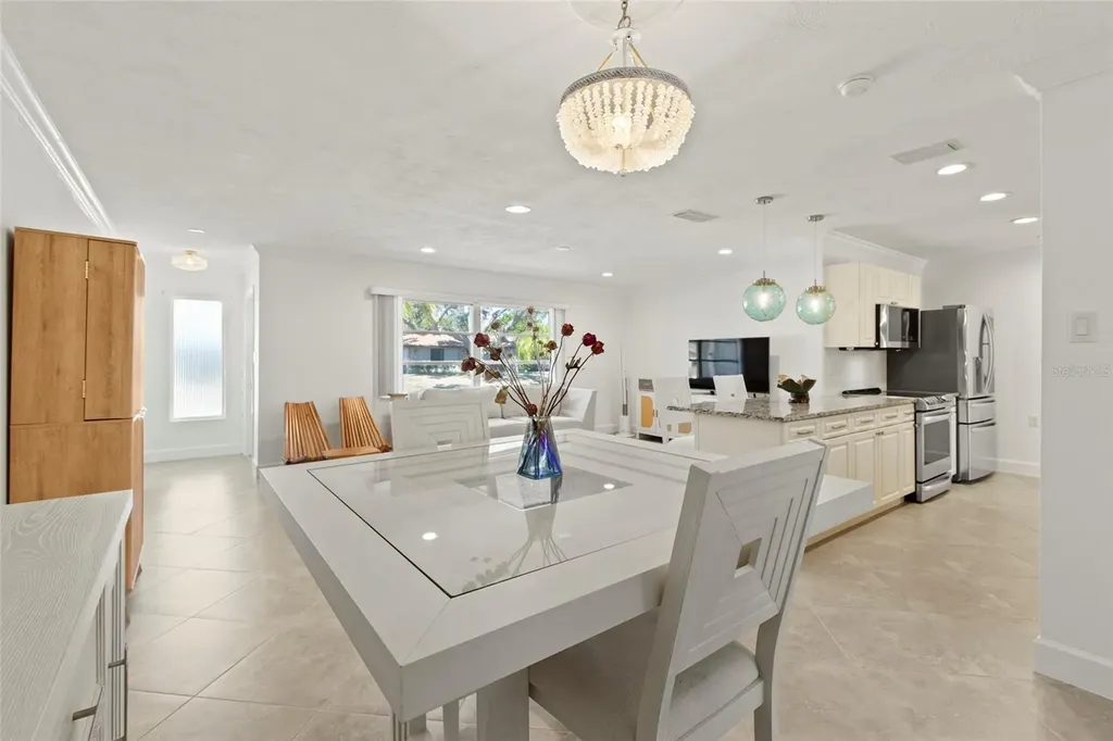 6725 Roxbury Drive Sarasota FL 34231