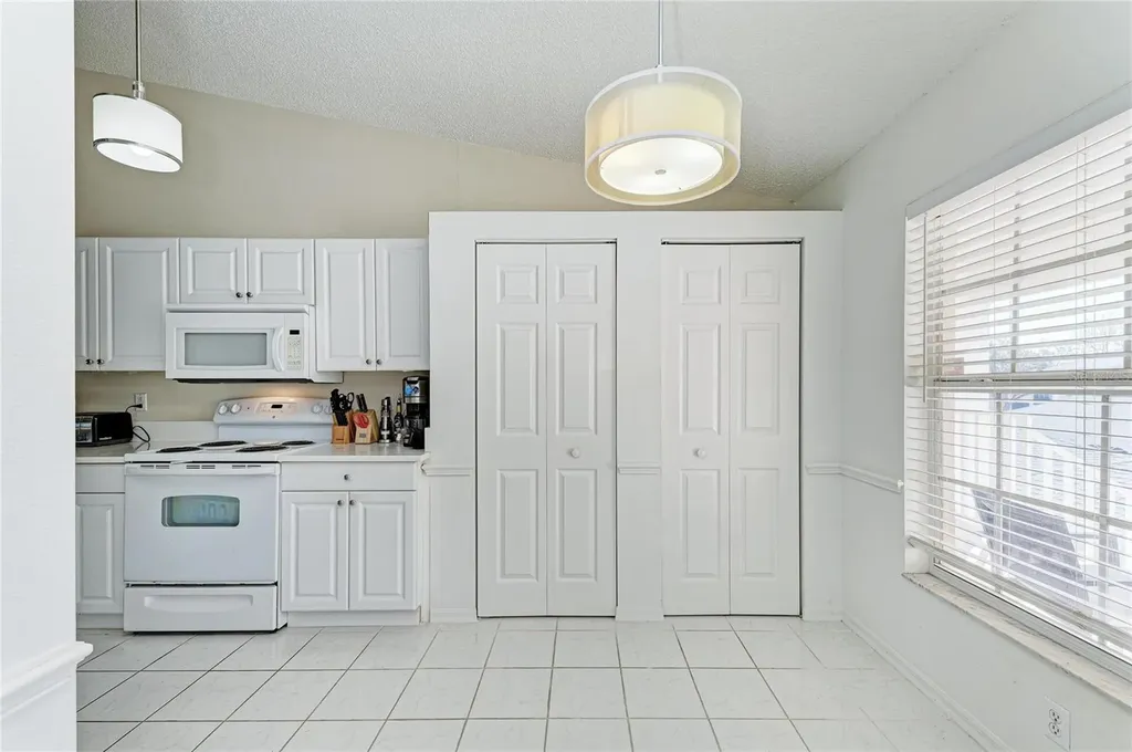 4202 Caddie Drive E Bradenton FL 34203