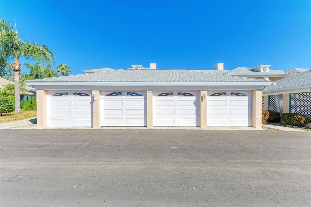 4202 Caddie Drive E Bradenton FL 34203