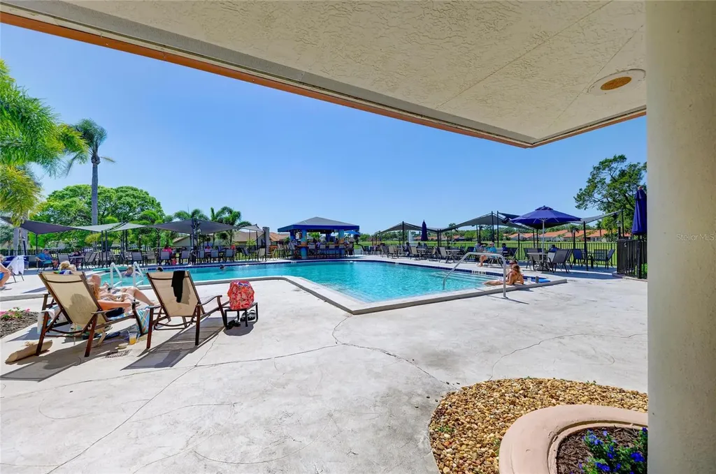 4202 Caddie Drive E Bradenton FL 34203