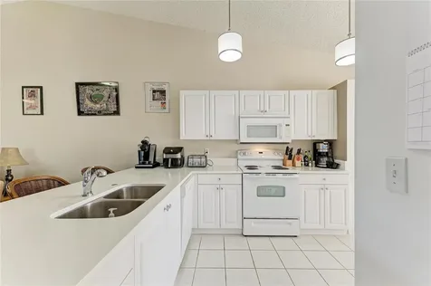 4202 Caddie Drive E Bradenton FL 34203