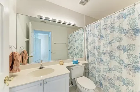 4202 Caddie Drive E Bradenton FL 34203