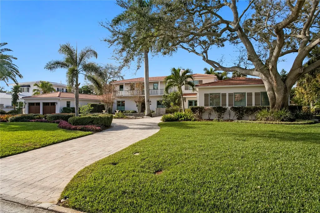 1237 Brightwaters Boulevard NE St Petersburg FL 33704