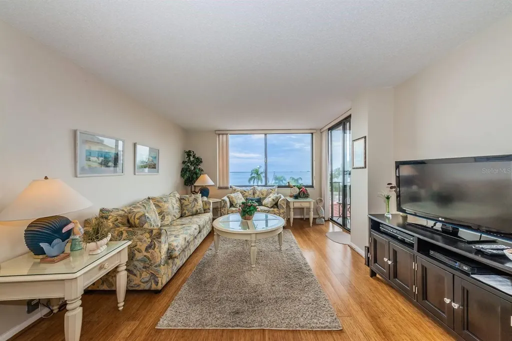 6218 Palma Del Mar Boulevard S St Petersburg FL 33715