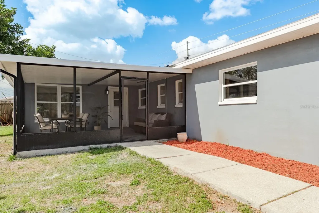 6160 22nd Avenue N St Petersburg FL 33710
