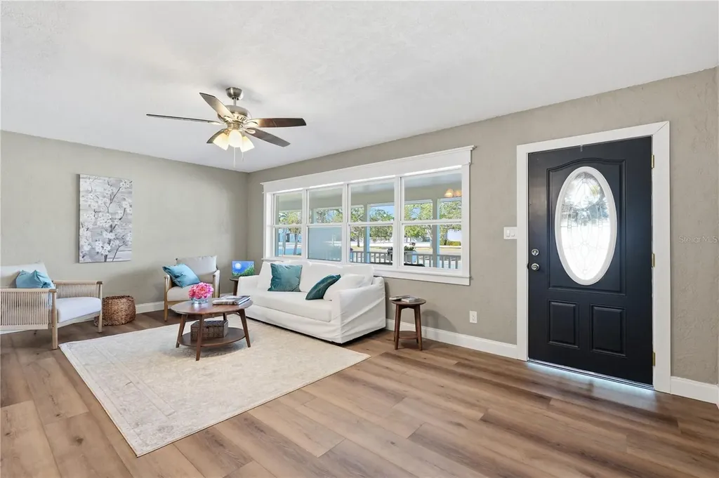 6160 22nd Avenue N St Petersburg FL 33710