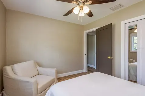 6160 22nd Avenue N St Petersburg FL 33710