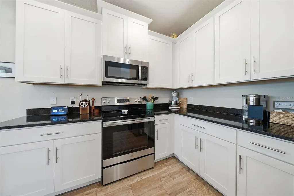 3023 W Spruce Street Tampa FL 33607
