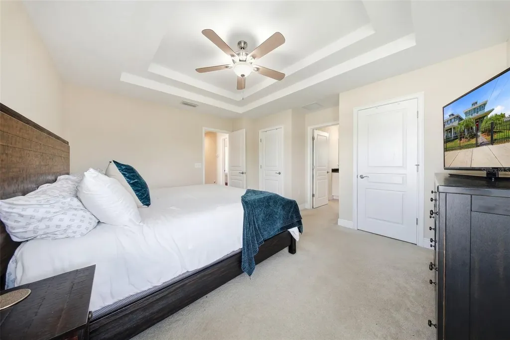 3023 W Spruce Street Tampa FL 33607