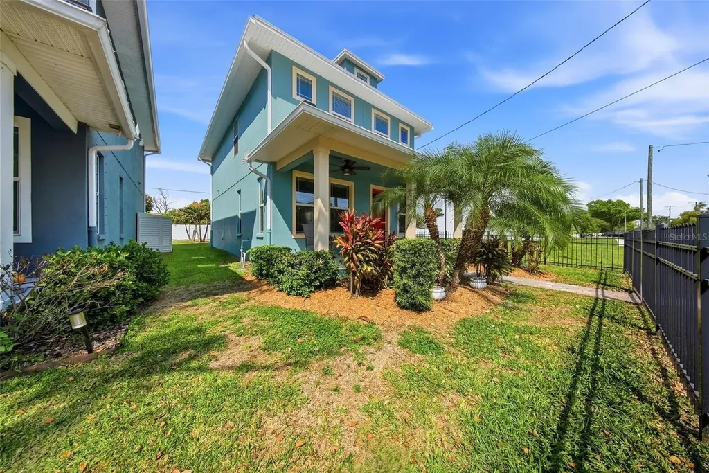 3023 W Spruce Street Tampa FL 33607