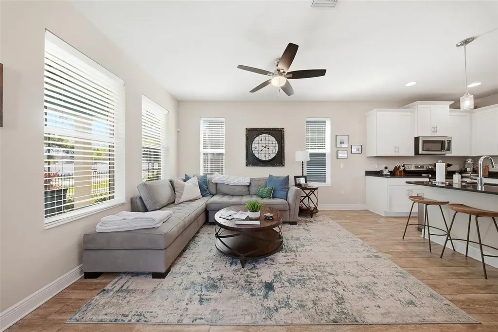 3023 W Spruce Street Tampa FL 33607