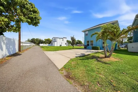 3023 W Spruce Street Tampa FL 33607