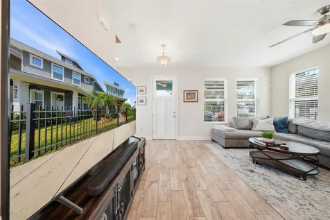 3023 W Spruce Street Tampa FL 33607