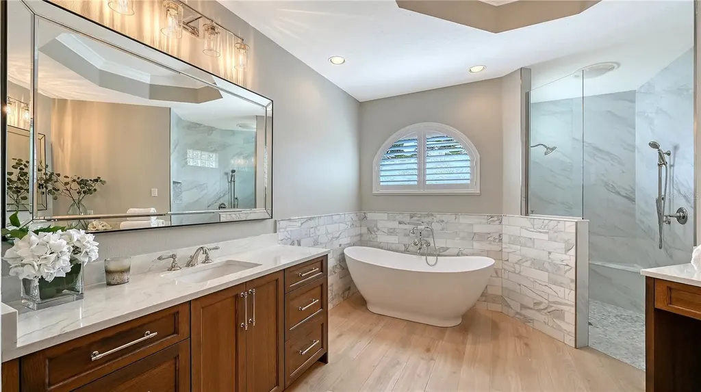 2482 Dick Wilson Drive Sarasota FL 34240