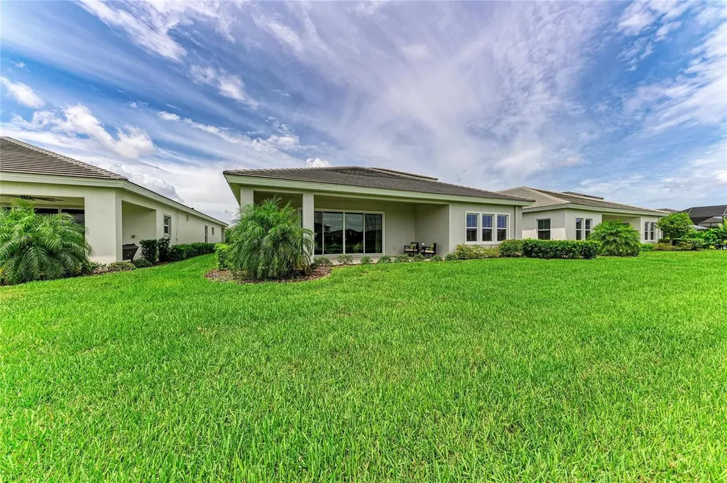 17725 Roost Place Lakewood Ranch FL 34211