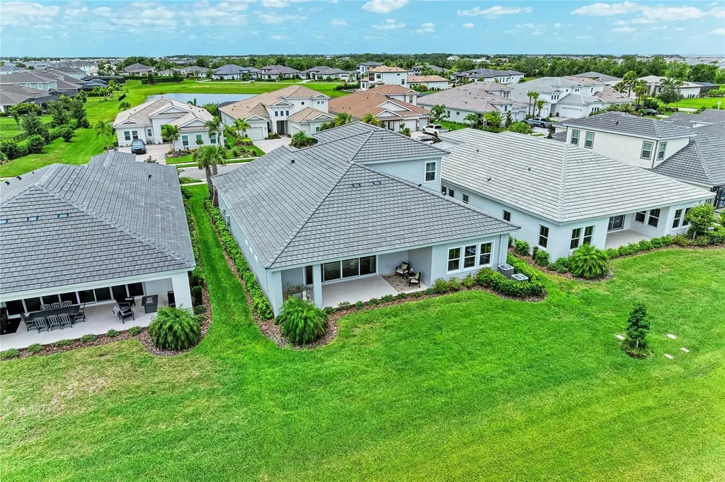 17725 Roost Place Lakewood Ranch FL 34211