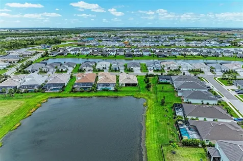 17725 Roost Place Lakewood Ranch FL 34211