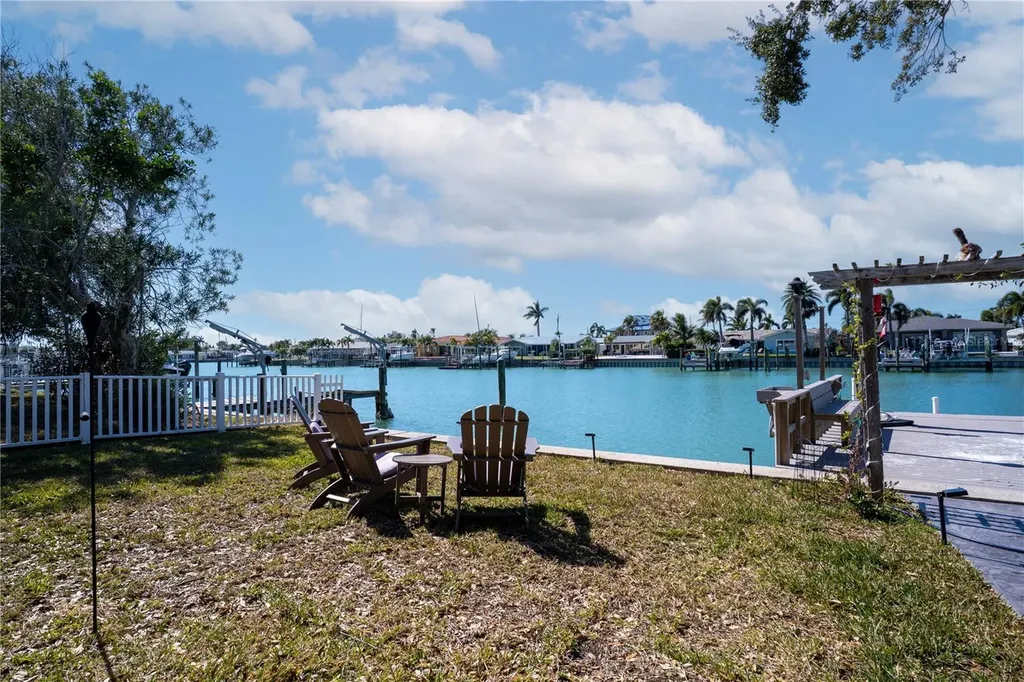 11800 6th Street E Treasure Island FL 33706