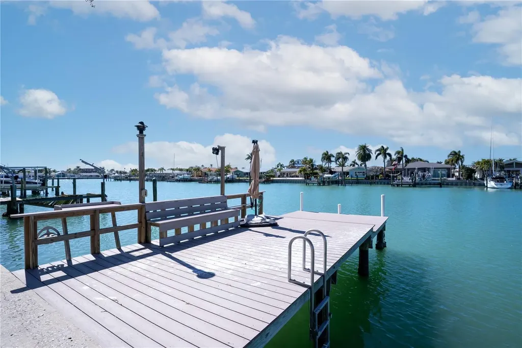 11800 6th Street E Treasure Island FL 33706