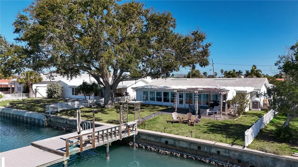 11800 6th Street E Treasure Island FL 33706