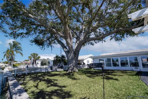 11800 6th Street E Treasure Island FL 33706