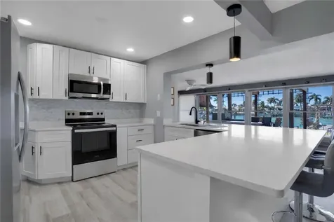 11800 6th Street E Treasure Island FL 33706