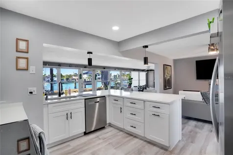 11800 6th Street E Treasure Island FL 33706