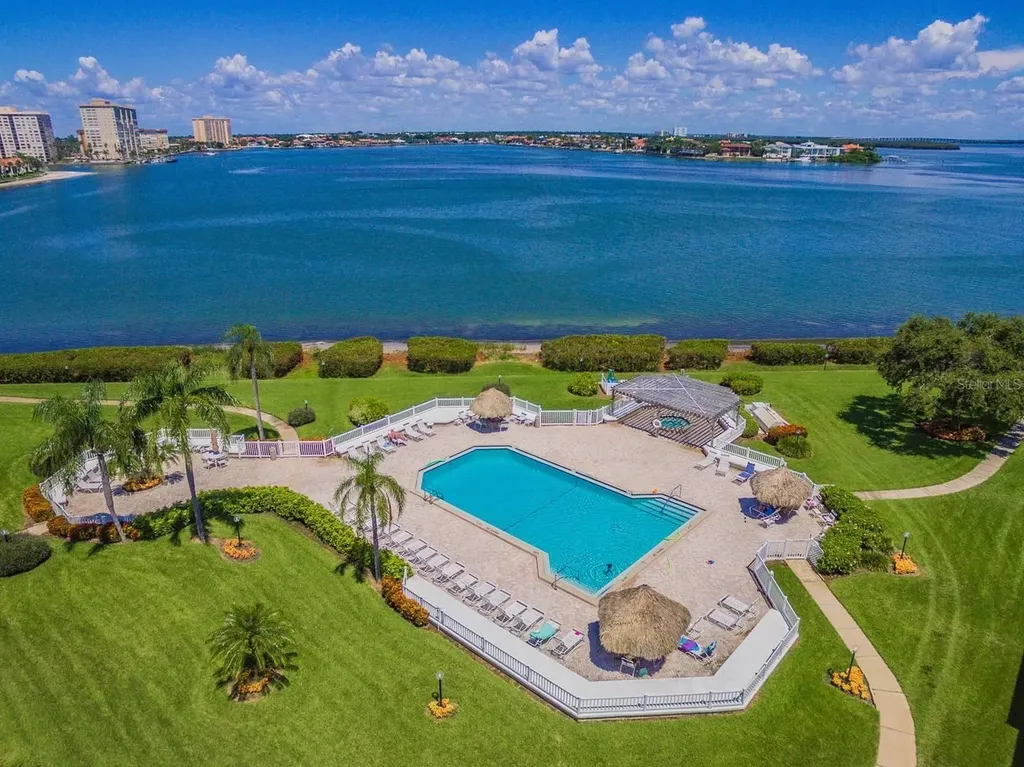 6104 Palma Del Mar Boulevard S St Petersburg FL 33715