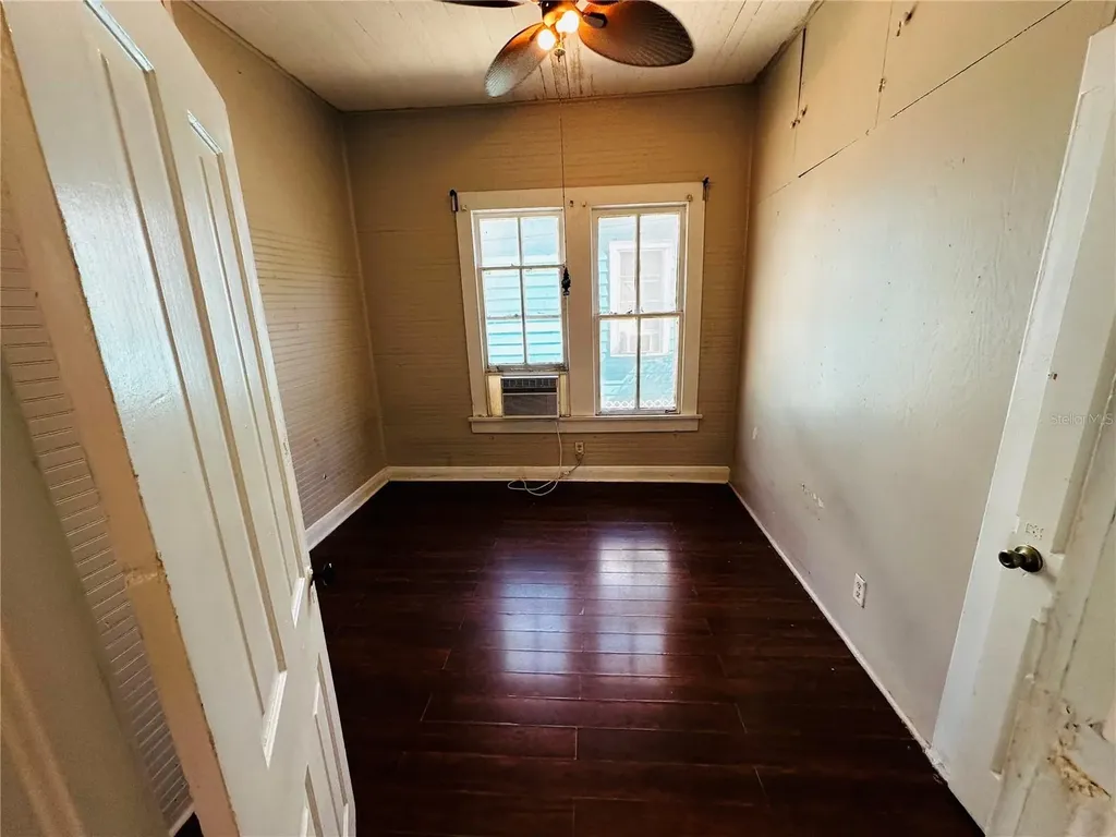 2415 Marconi Street Tampa FL 33605