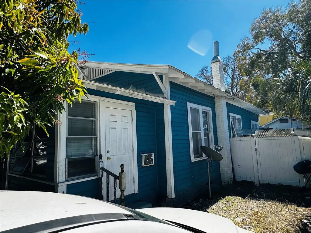 2415 Marconi Street Tampa FL 33605