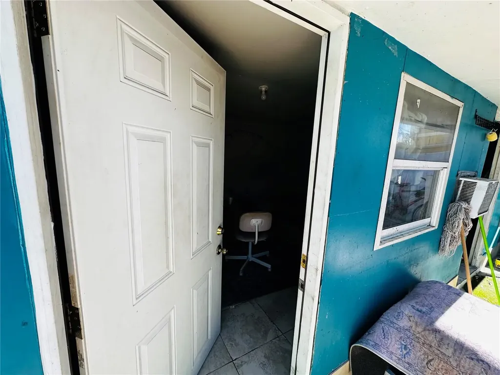 2415 Marconi Street Tampa FL 33605