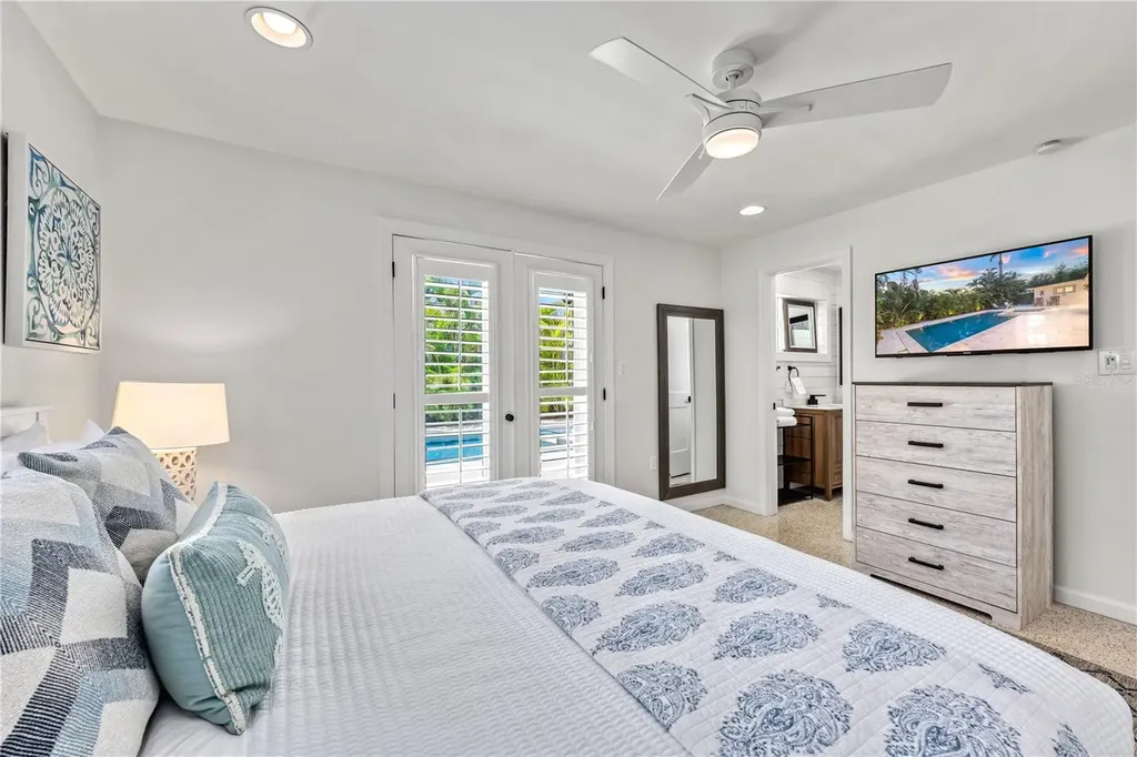 3360 Higel Avenue Sarasota FL 34242