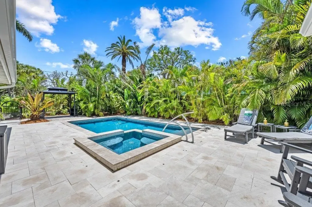 3360 Higel Avenue Sarasota FL 34242