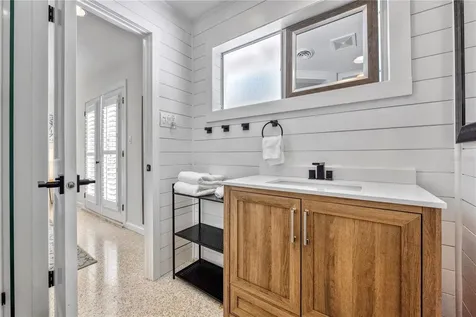 3360 Higel Avenue Sarasota FL 34242