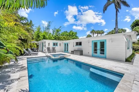 3360 Higel Avenue Sarasota FL 34242